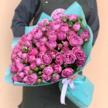 Букет из кустовых розовых роз (артикул  163863)