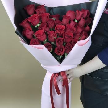 Букеты из красных роз 70 см (Эквадор) (код товара  106335)